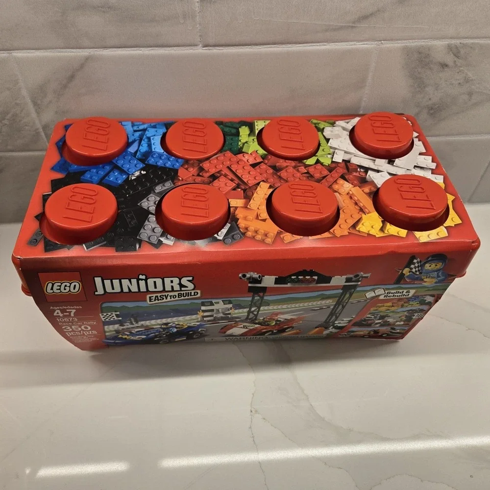 LEGO Juniors‎ 10673 Race Car Rally 350 Pieces
